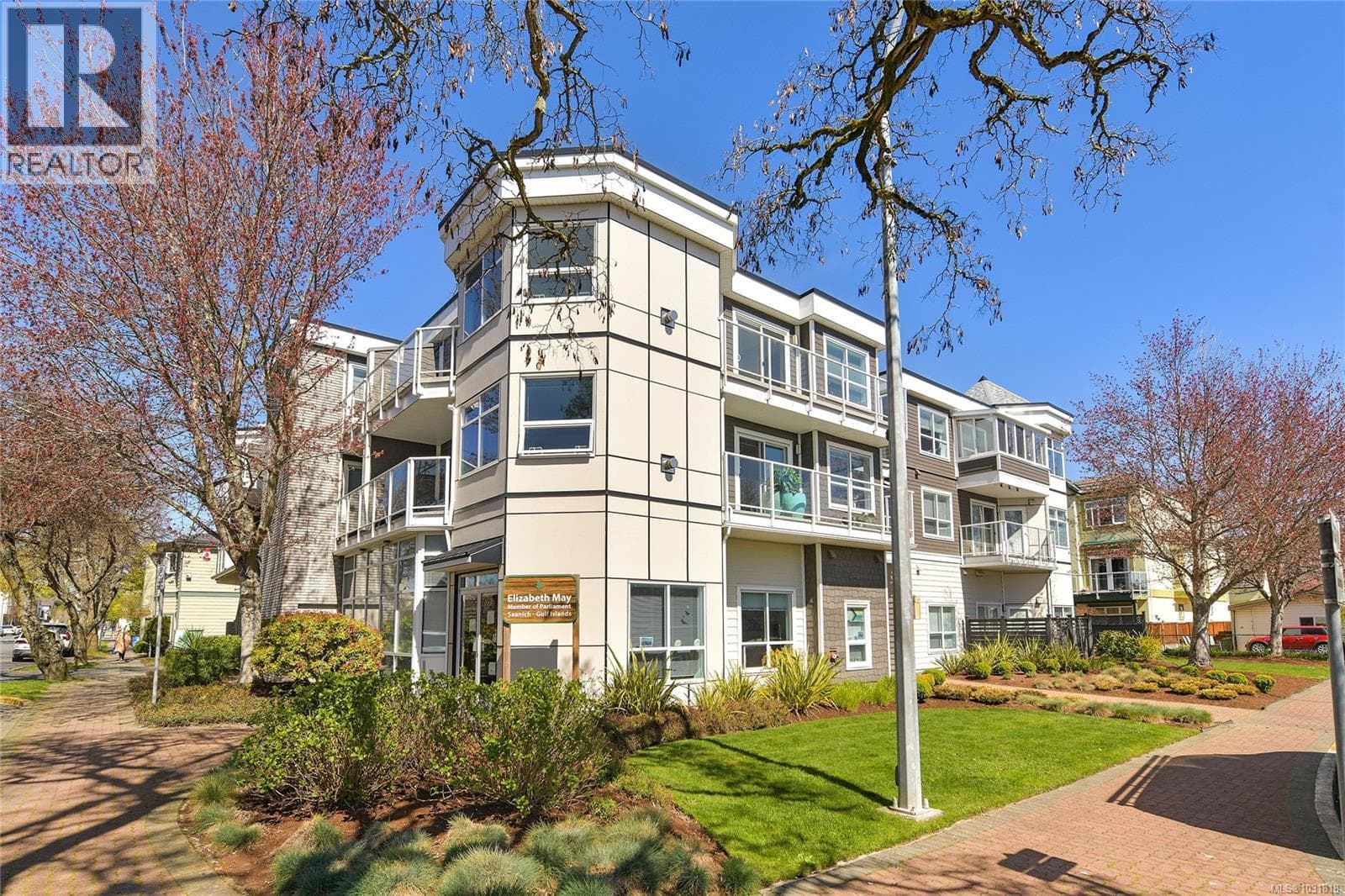 2 bed 2 bath single family at 203 2440 Oakville Ave — $710,000