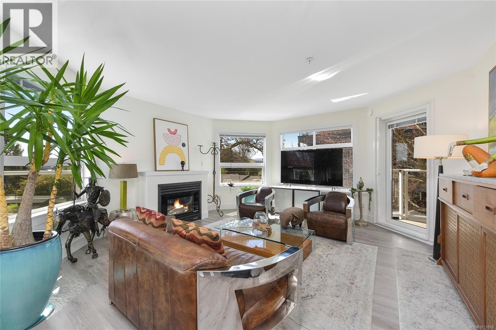 203 2440 Oakville Ave photo 5
