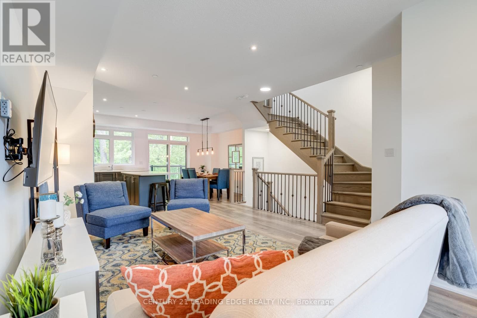 105 MARINA VILLAGE DRIVE photo 2