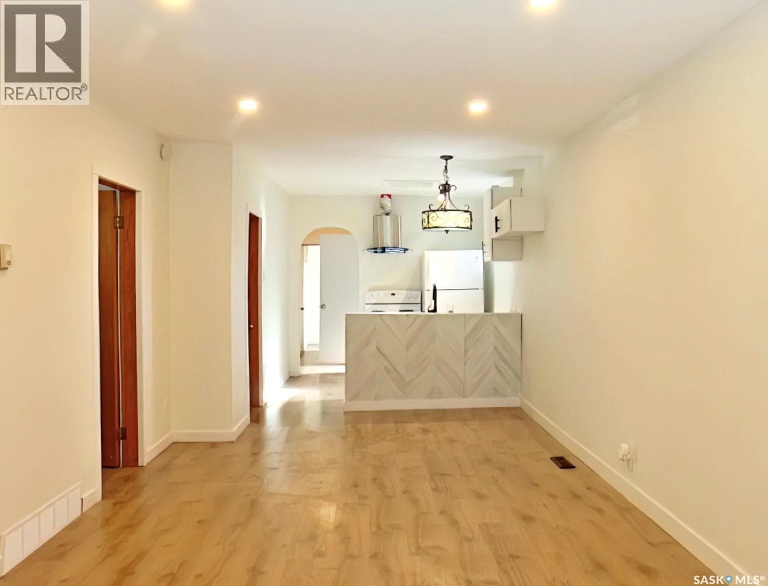 651 Queen STREET — photo 3