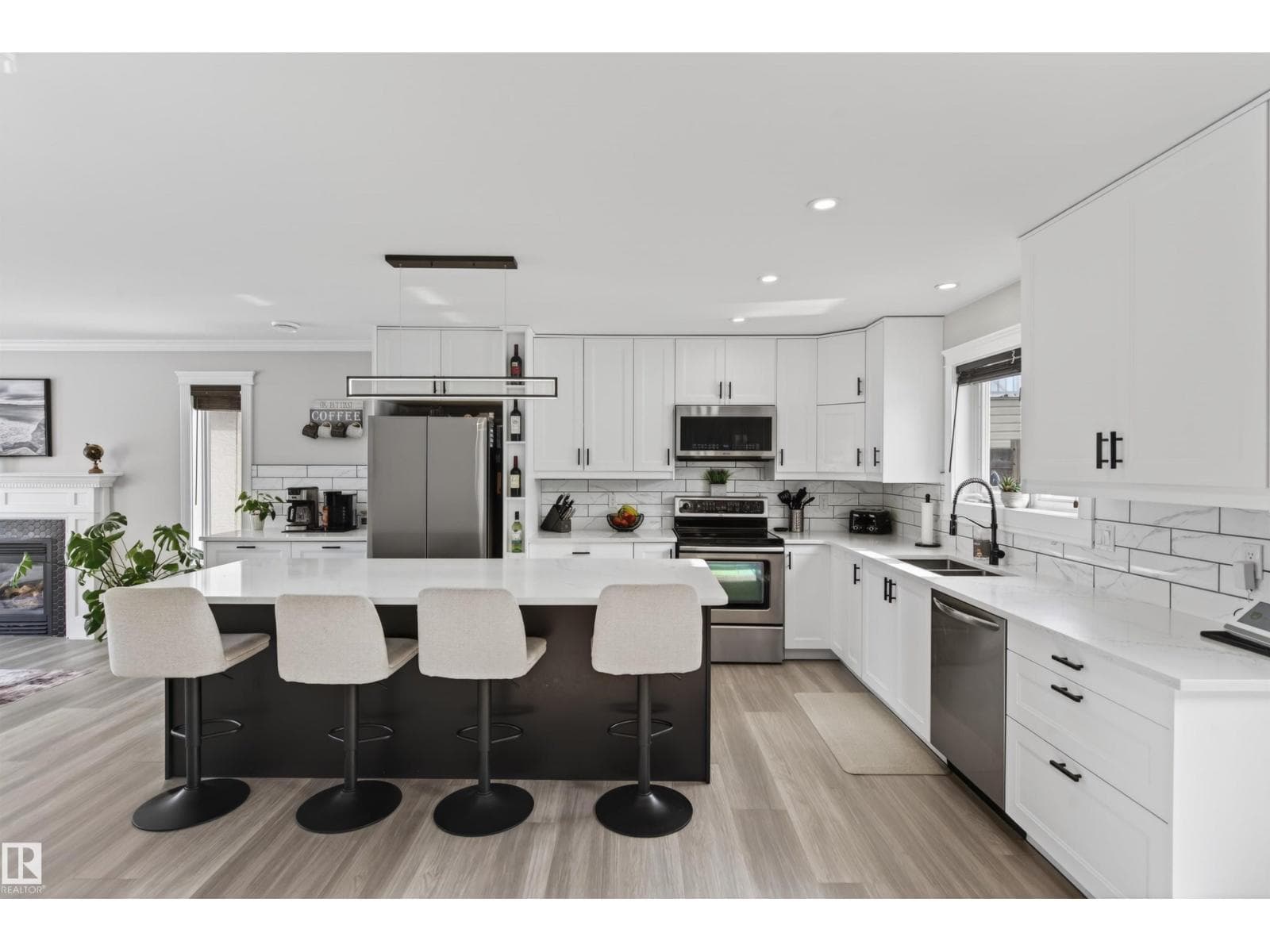 807 BEACH AV — photo 5