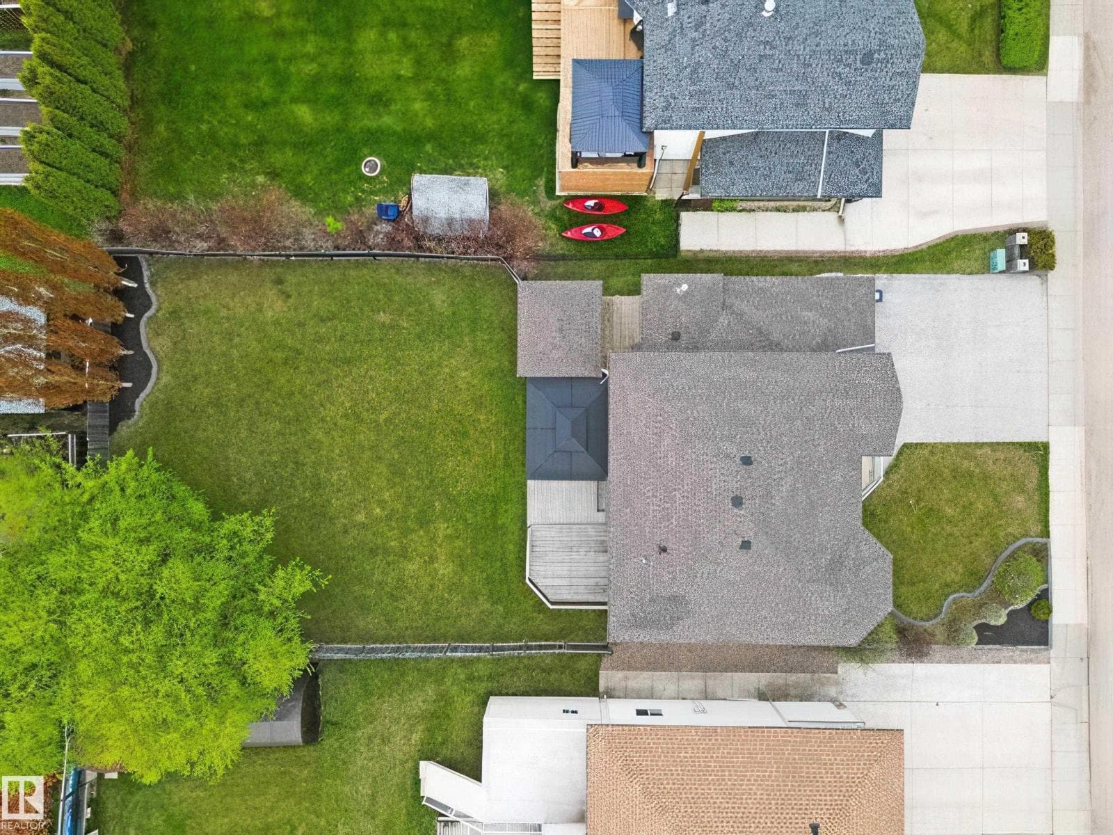 807 BEACH AV — photo 4