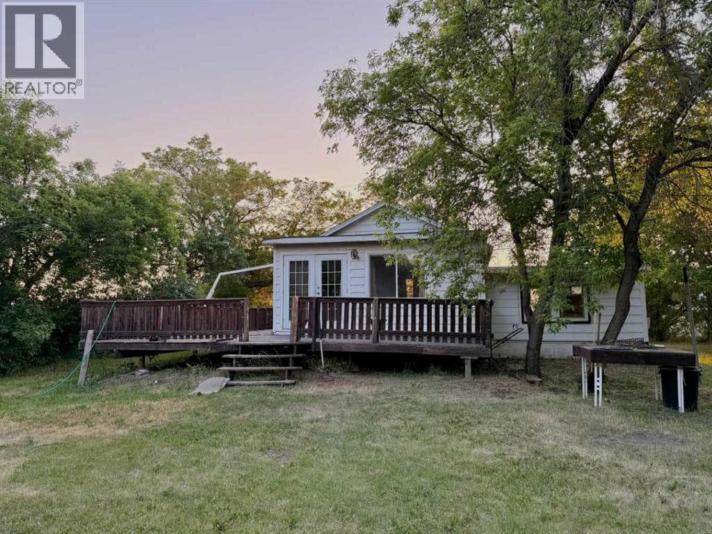 4621 46 Street — photo 3