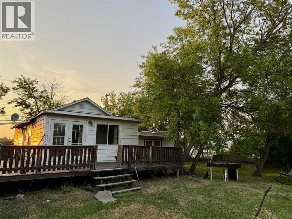4621 46 Street — photo 4