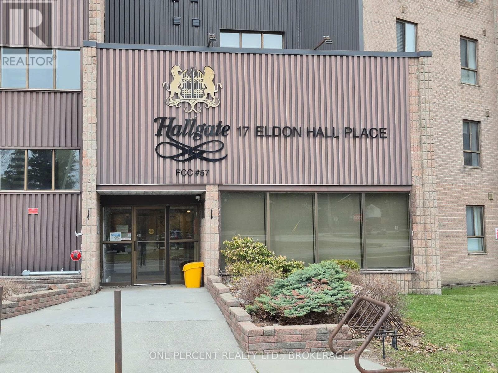 204 - 17 ELDON HALL PLACE photo 2