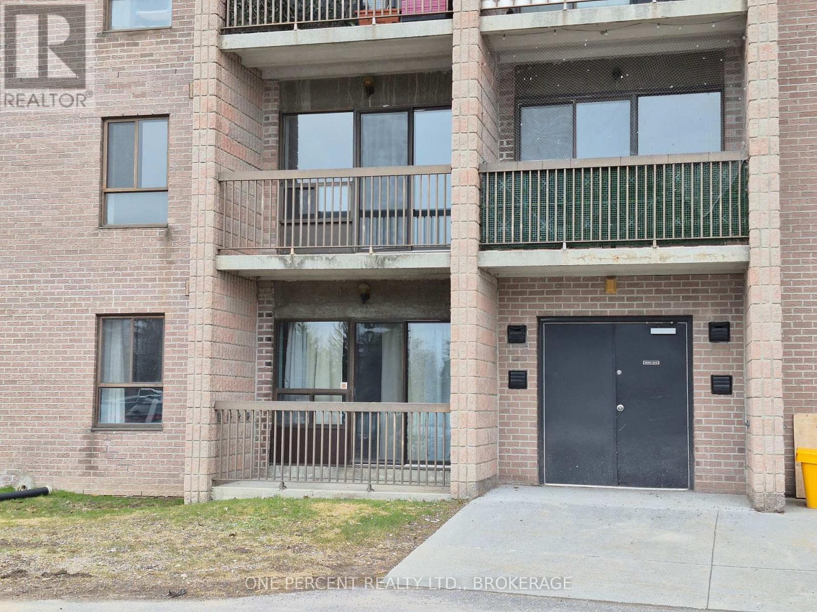 204 - 17 ELDON HALL PLACE photo 3