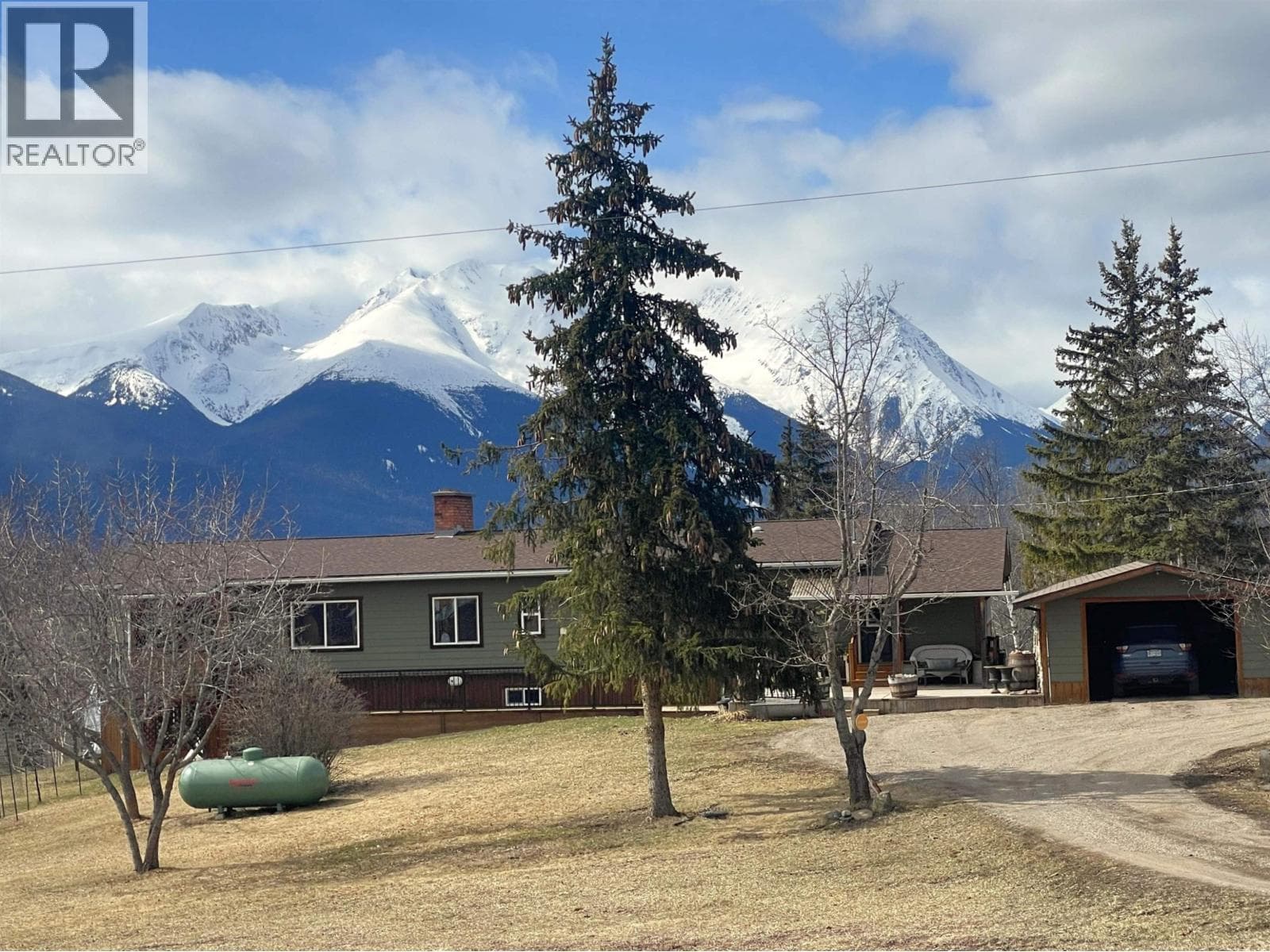 6035 OLD BABINE LAKE ROAD photo 2
