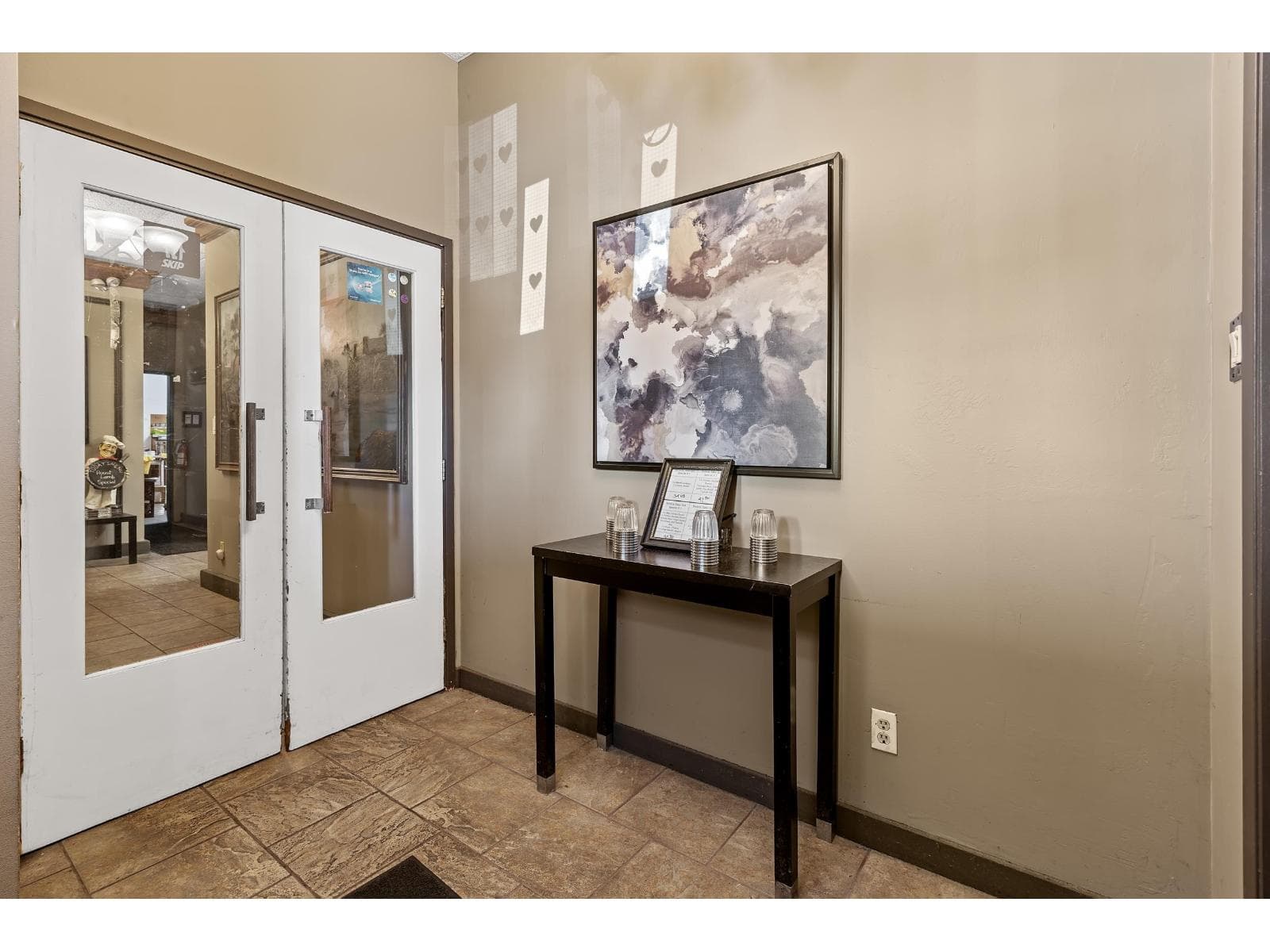 20511 DOUGLAS CRESCENT photo 4