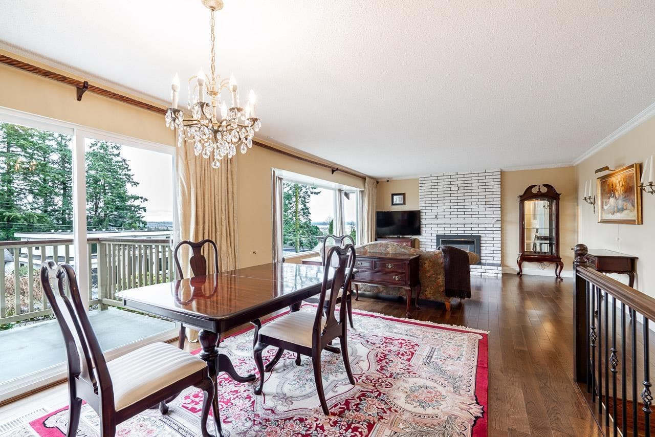 1243 PARKER STREET photo 5