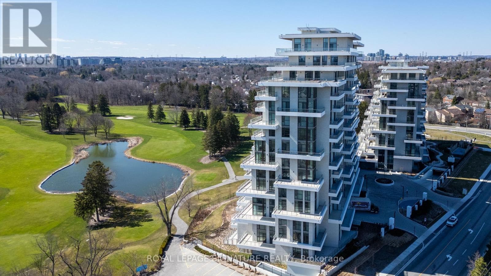 617 - 399 ROYAL ORCHARD BOULEVARD photo 2
