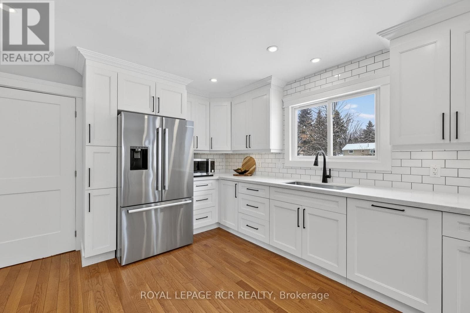 18 WESTVALE DRIVE photo 3
