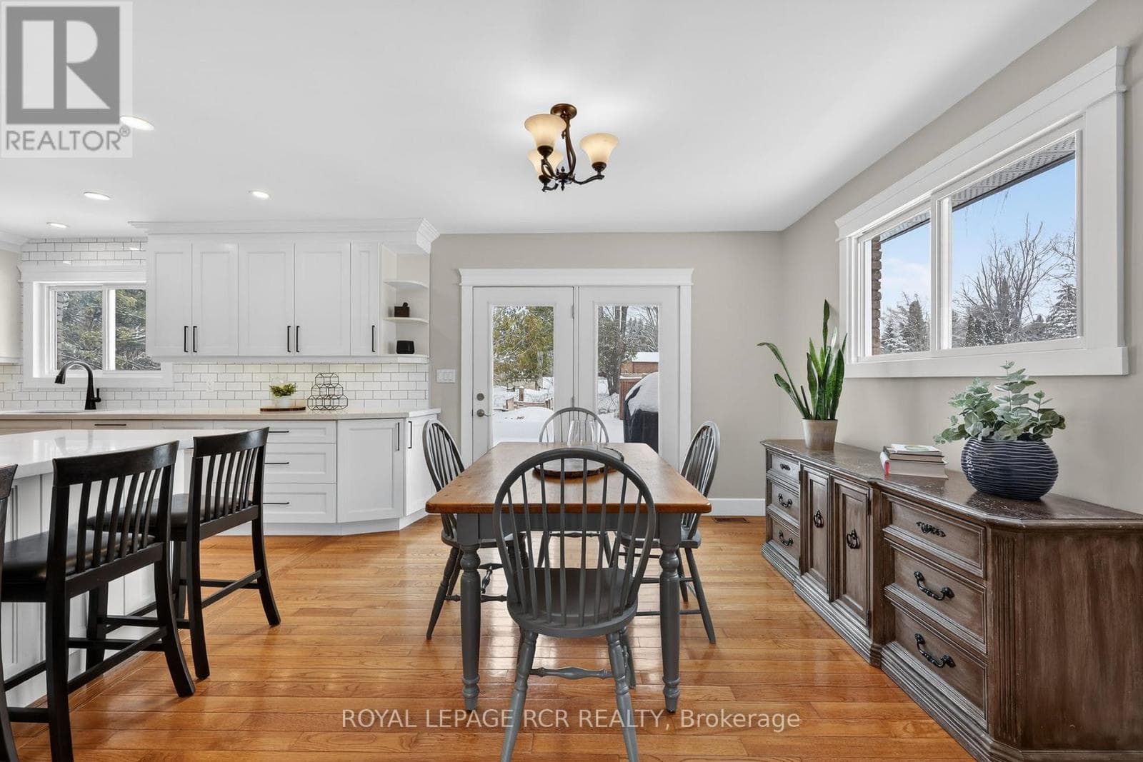 18 WESTVALE DRIVE photo 5