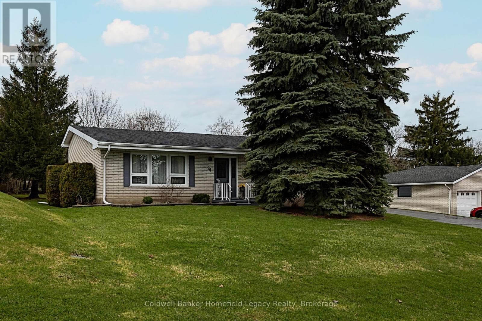 3 bed 2 bath single family at 94 WILLIAM STREET N — $624,900