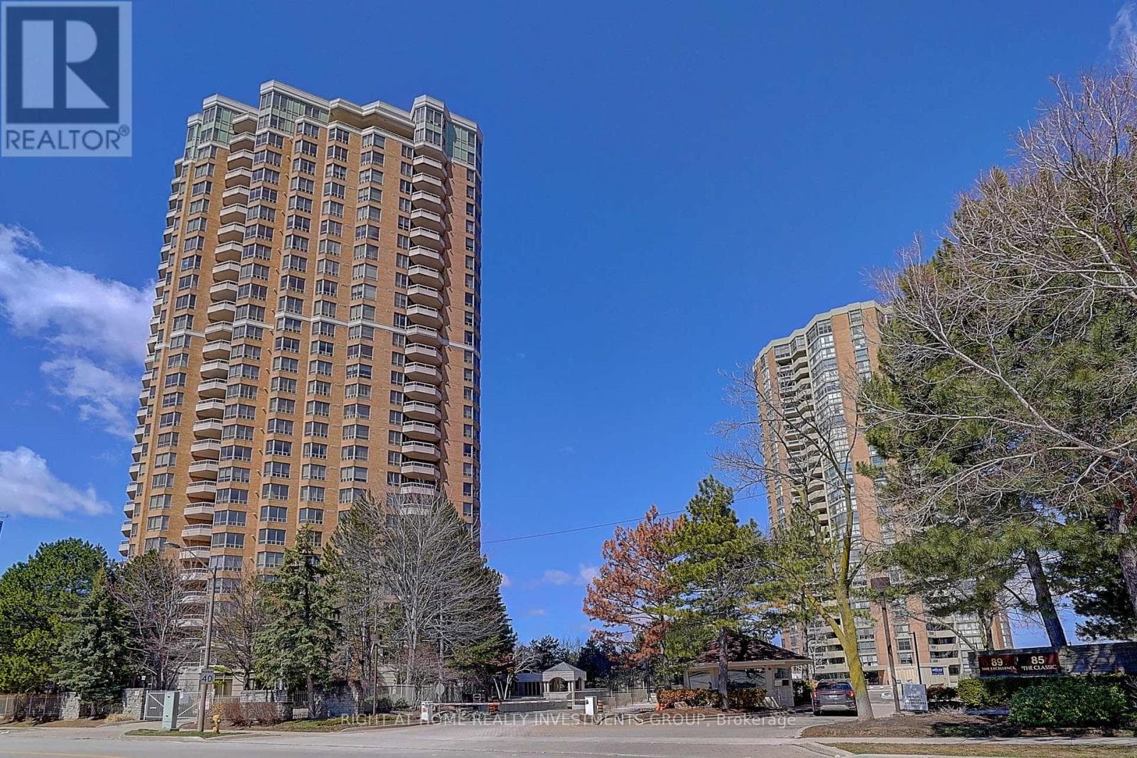 511 - 89 SKYMARK DRIVE photo 2