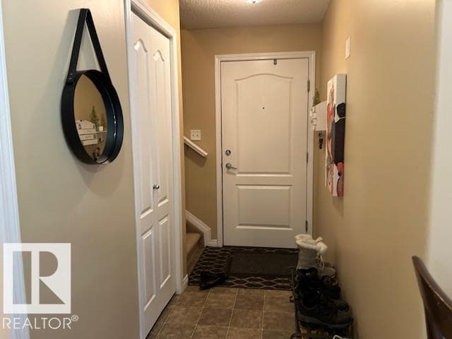 #1426 330 CLAREVIEW STATION DR NW photo 2