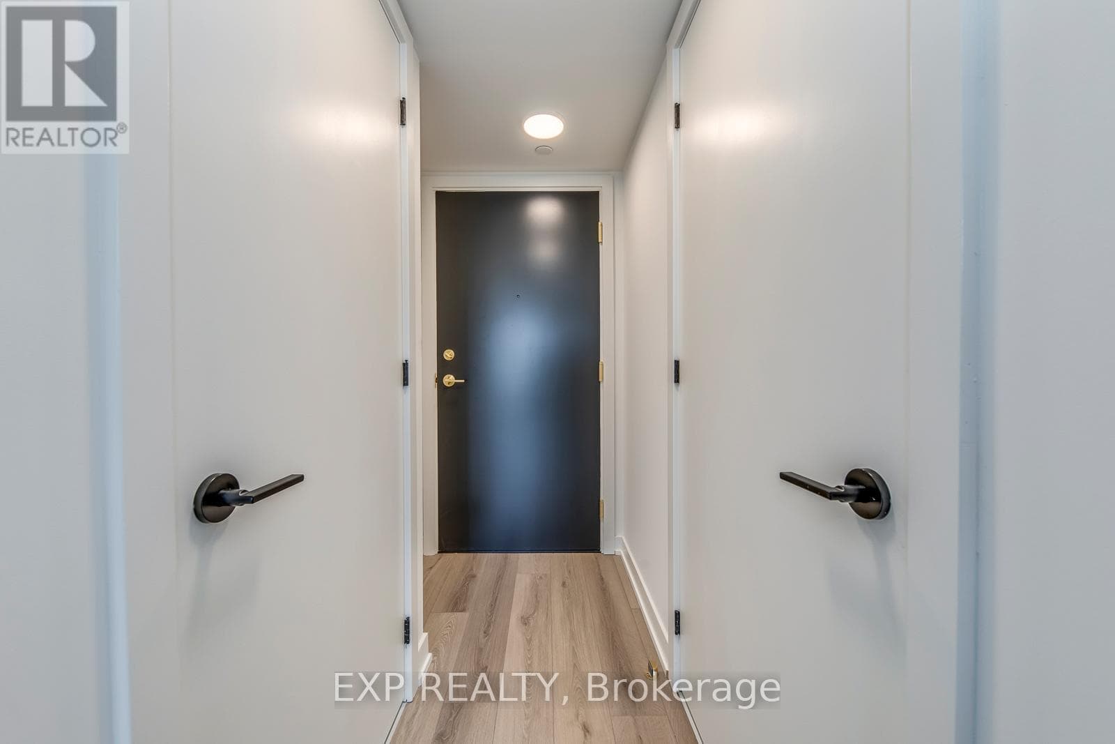 415 - 5 LAKEVIEW AVENUE photo 4
