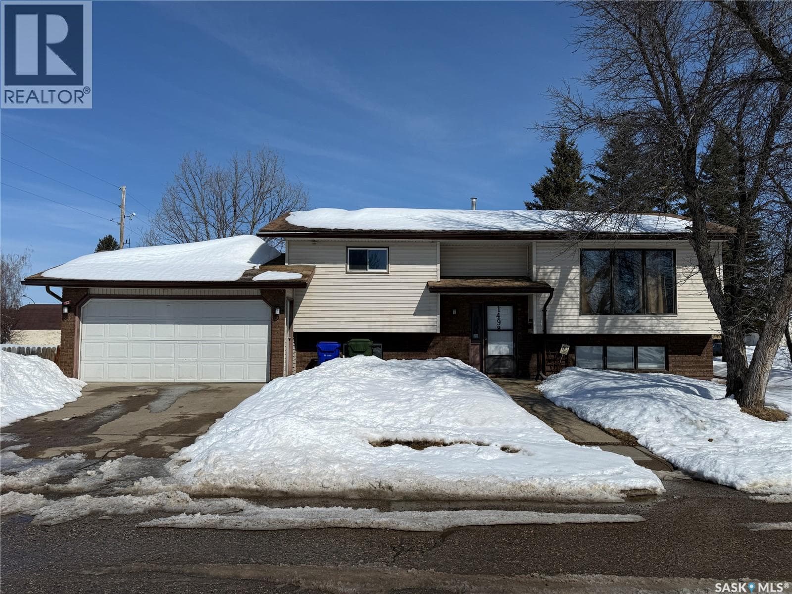 1498 Lacroix STREET photo 2