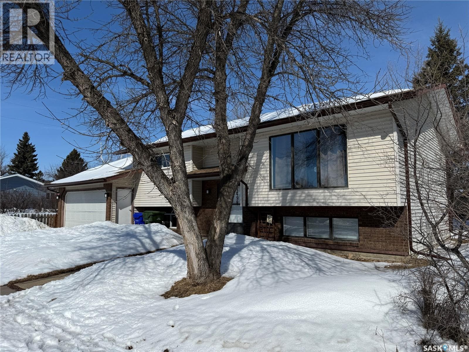 1498 Lacroix STREET photo 3