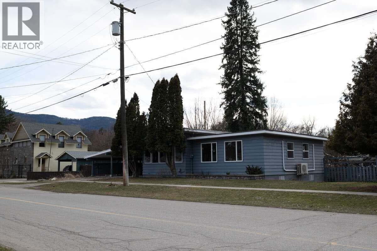 7551 7TH Street photo 2
