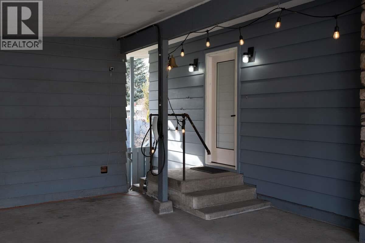 7551 7TH Street photo 5
