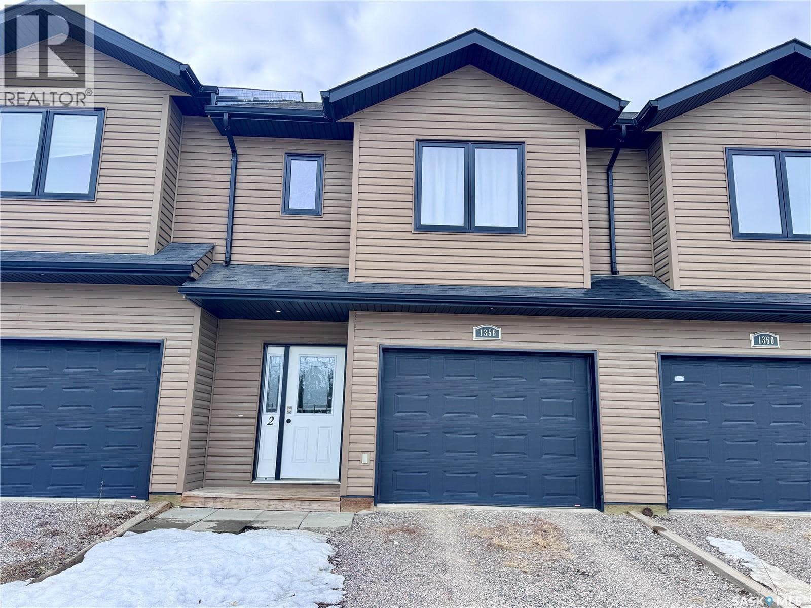 3 bed 3 bath single family at 2 356 Studer STREET — $305,000