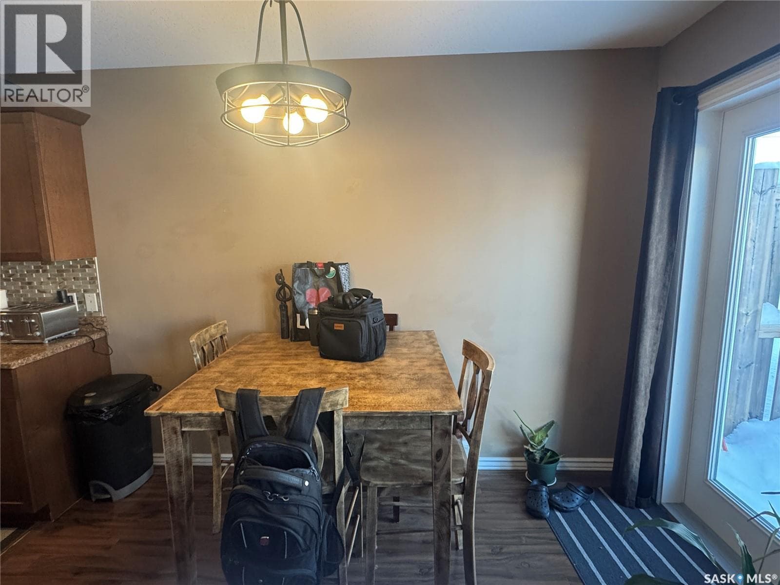 3 360 Studer STREET photo 5