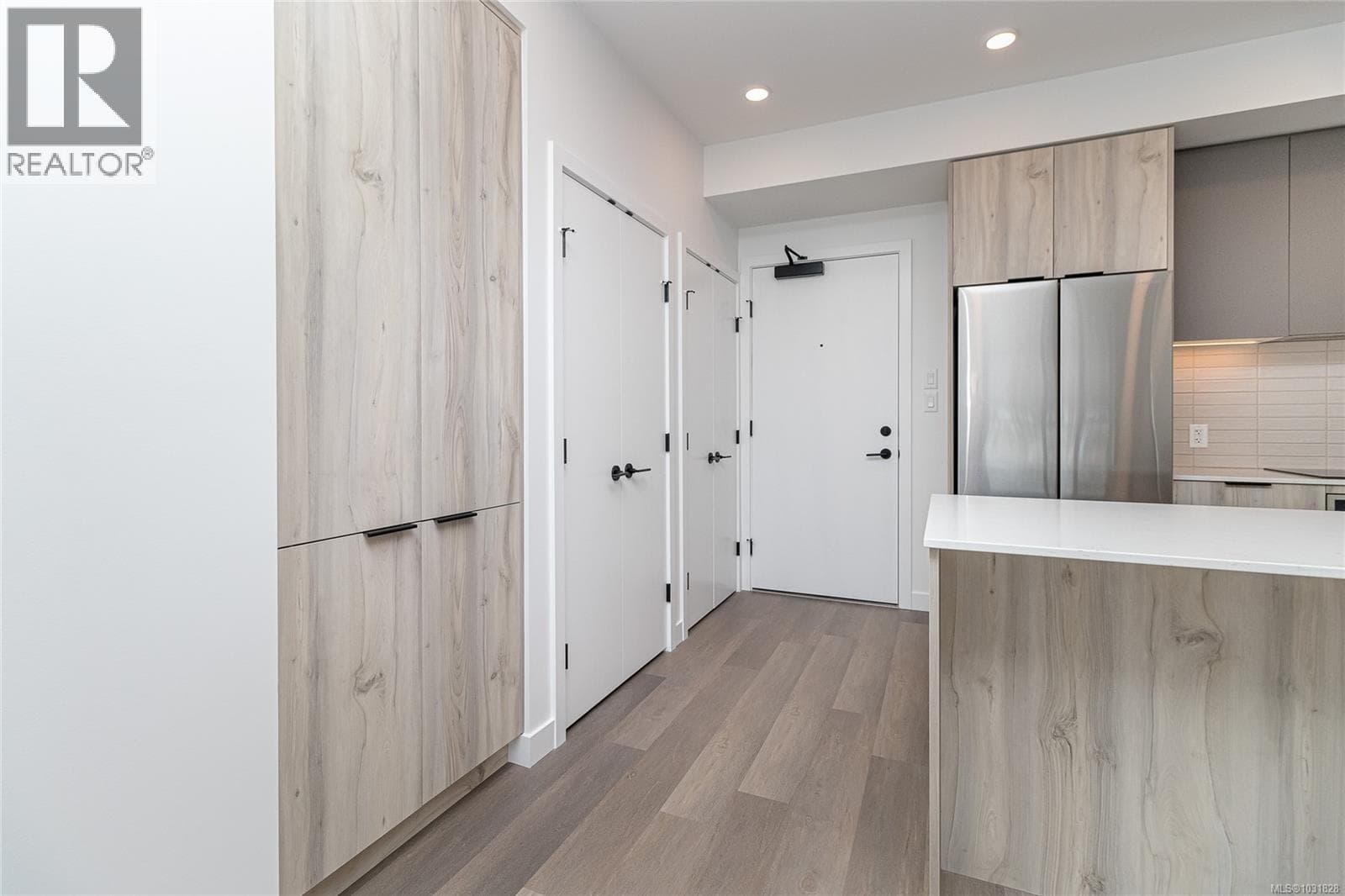 312 3564B Ryder Hesjedal Way photo 2