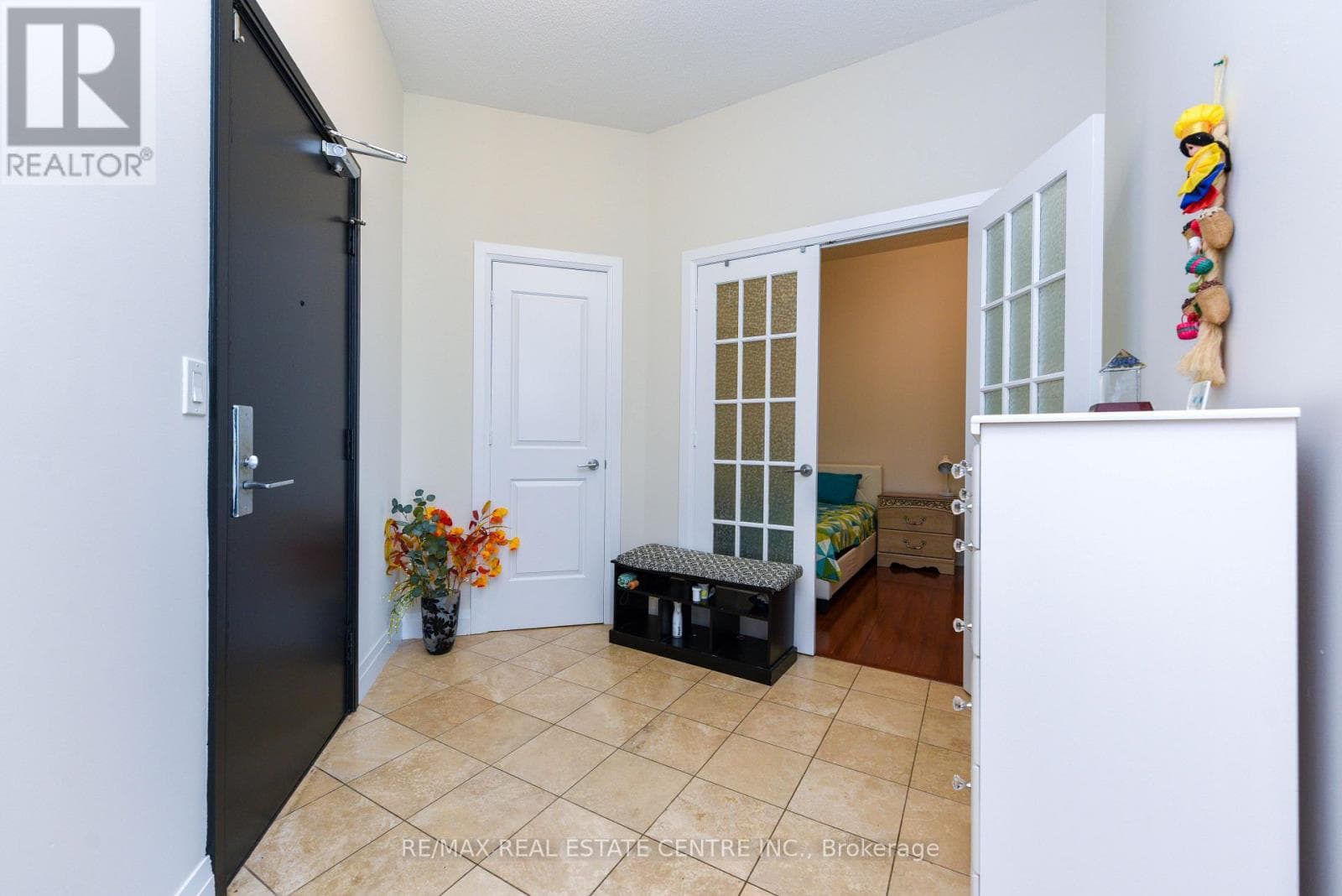 2605 - 90 ABSOLUTE AVENUE photo 3