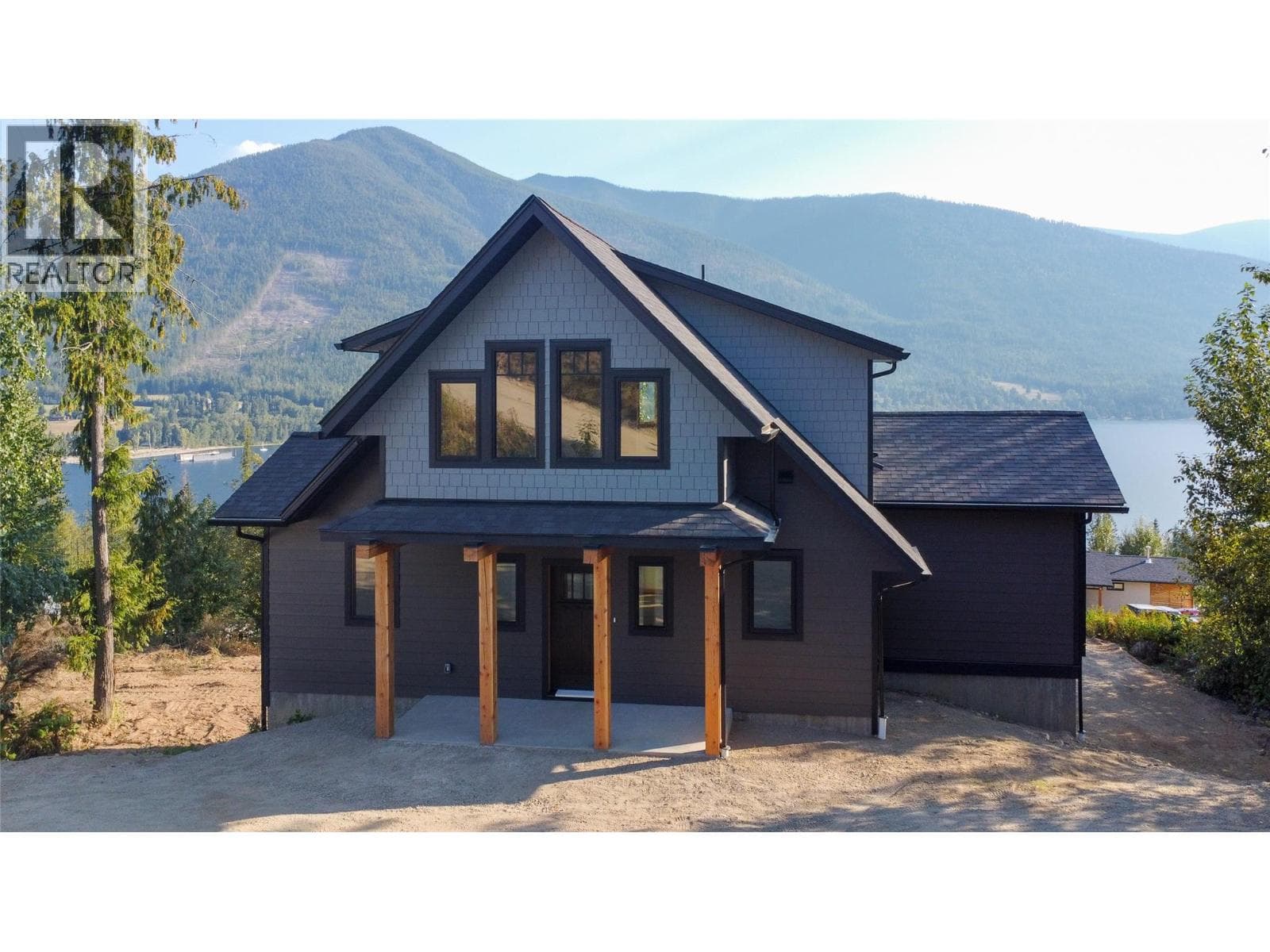 145 Lakeview Drive photo 3
