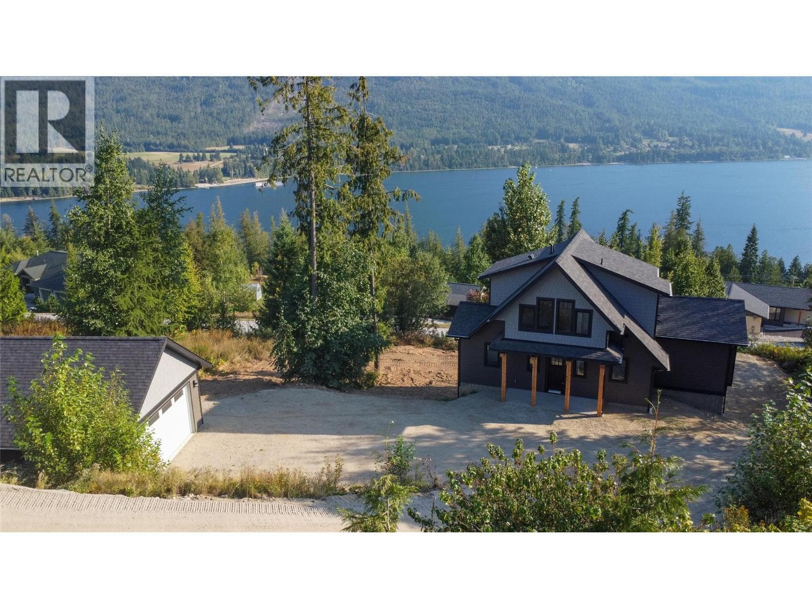 145 Lakeview Drive photo 4