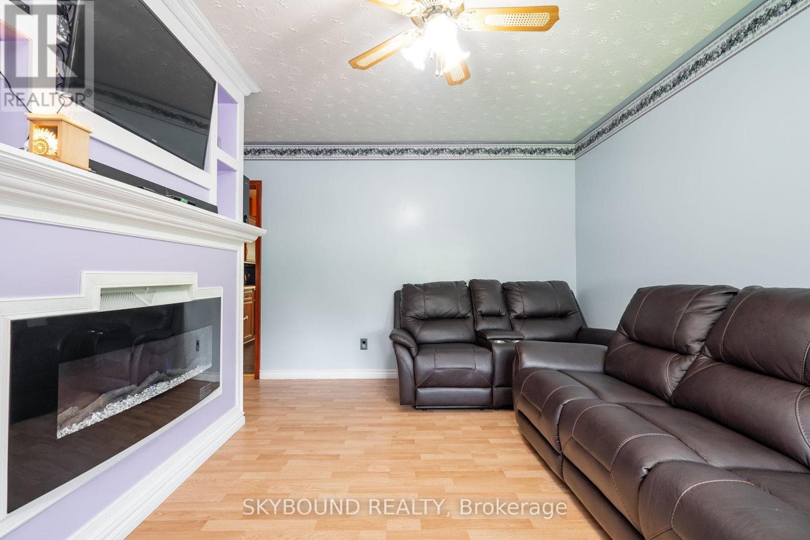 277 HILLSIDE DRIVE photo 5