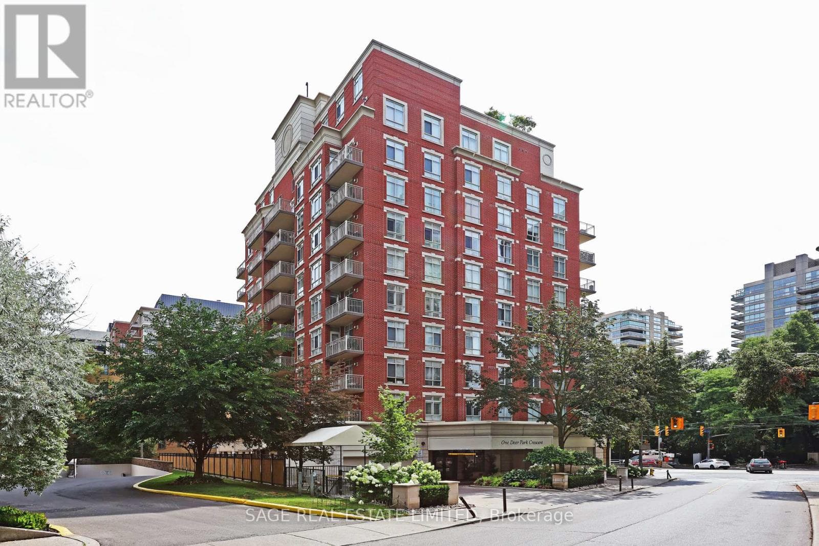 2 bed 2 bath single family at 803 - 1 DEER PARK CRESCENT — $900,000