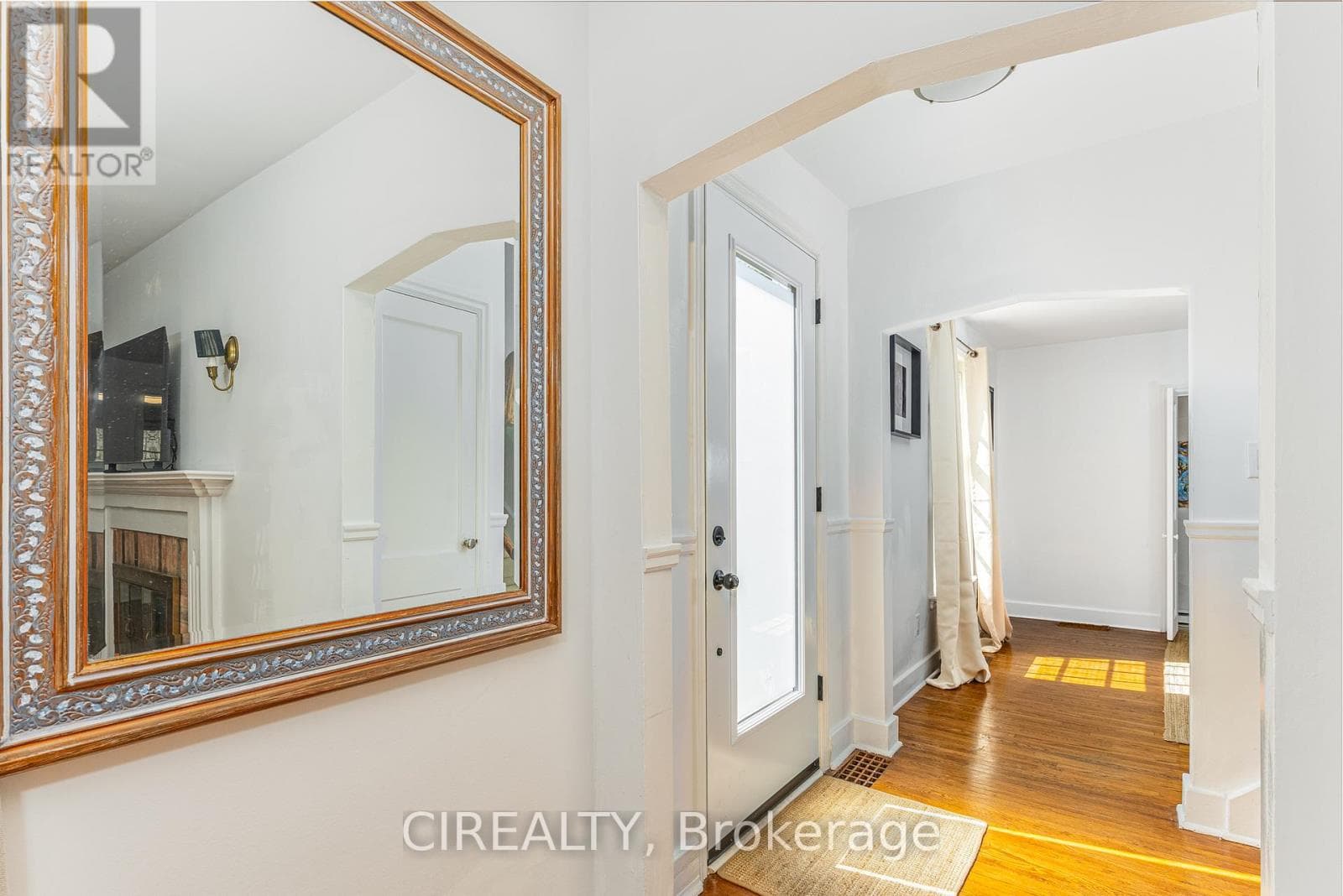 25 HOWARD AVENUE photo 5