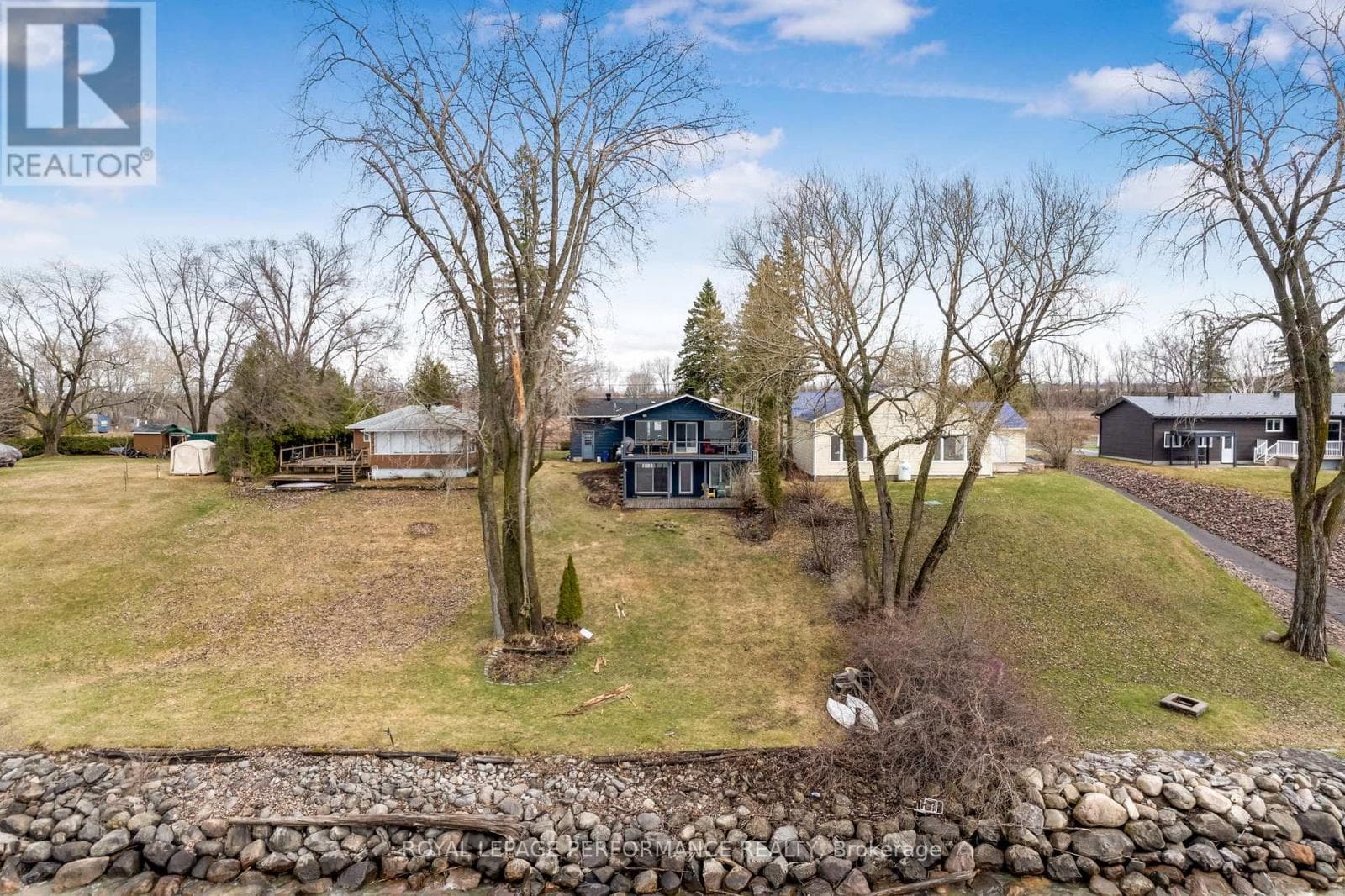 922 LALONDE ROAD photo 3