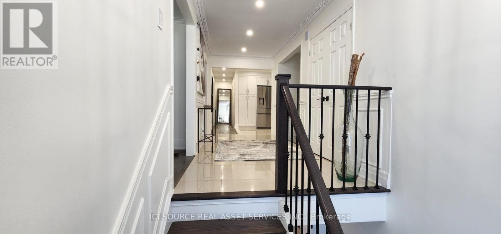 438 WOODBRIDGE AVENUE photo 2
