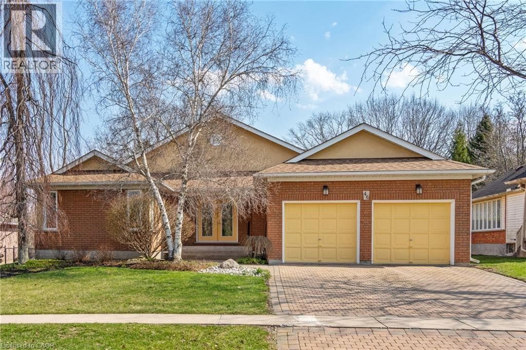 46 SOMERSET Drive photo 2