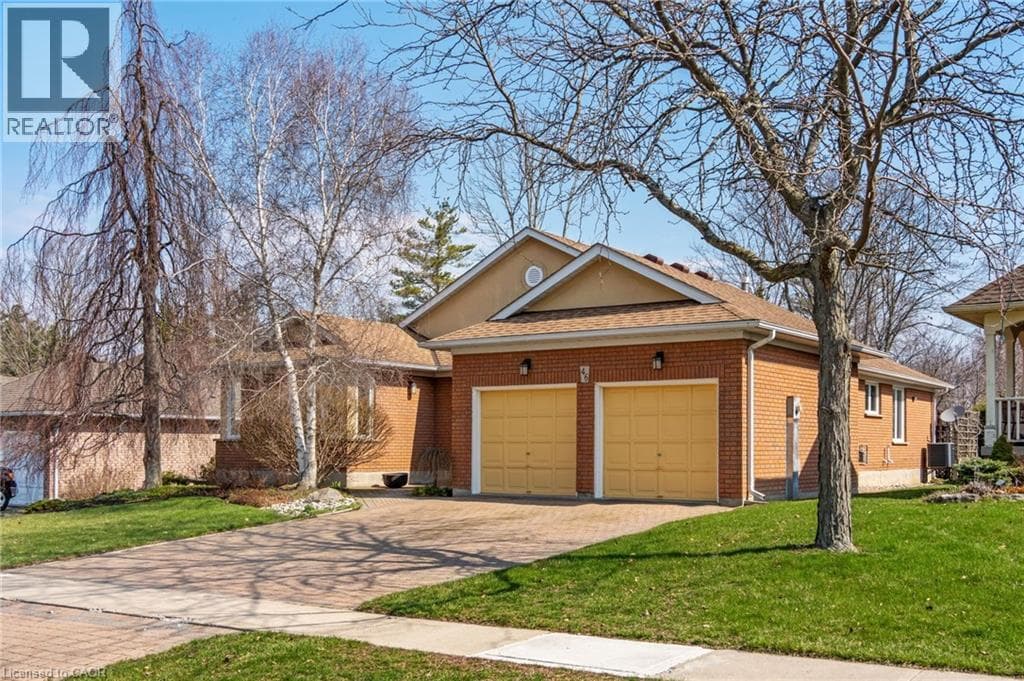 46 SOMERSET Drive photo 3