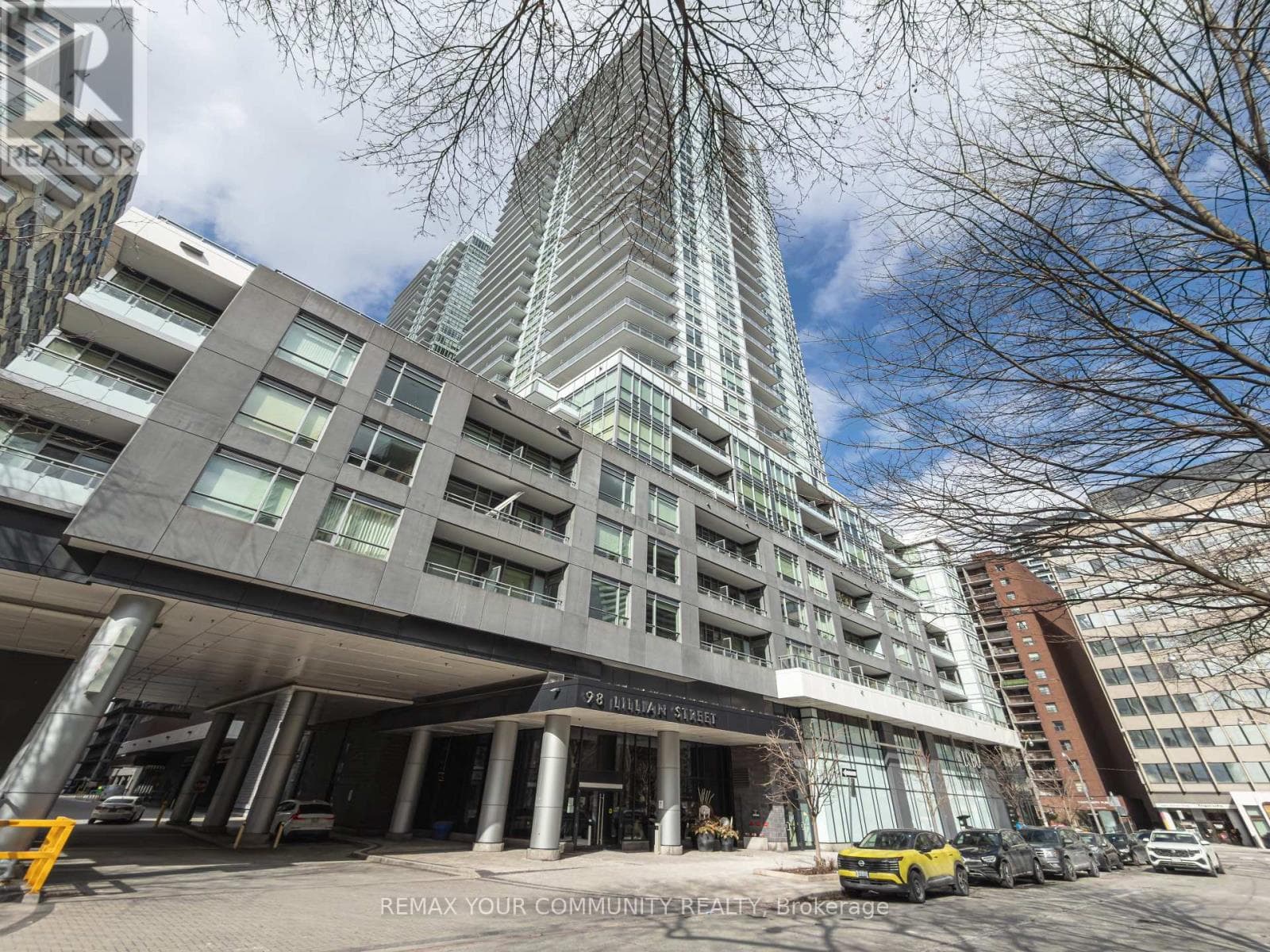 1 bed 1 bath single family at 724 - 98 LILLIAN STREET — $499,999