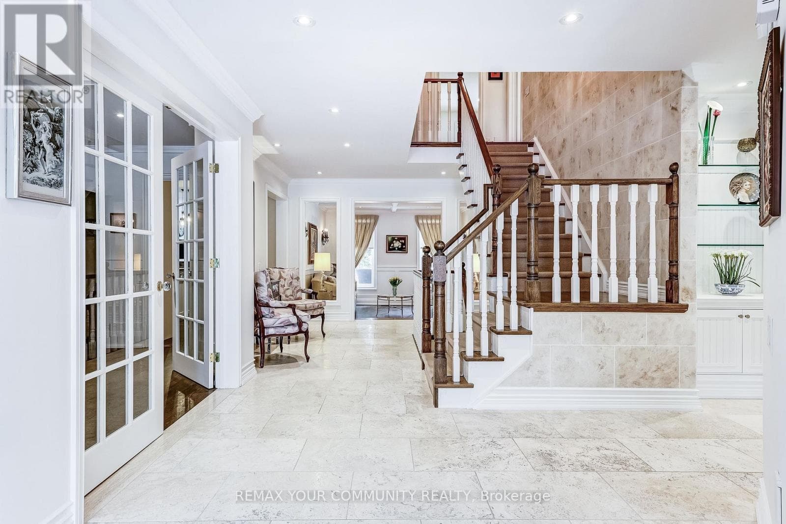 30 DEANBANK DRIVE photo 4