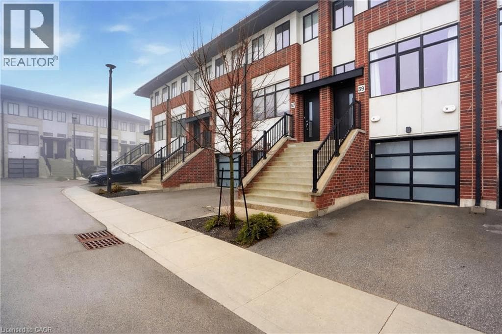 59 MARKLE Crescent photo 2