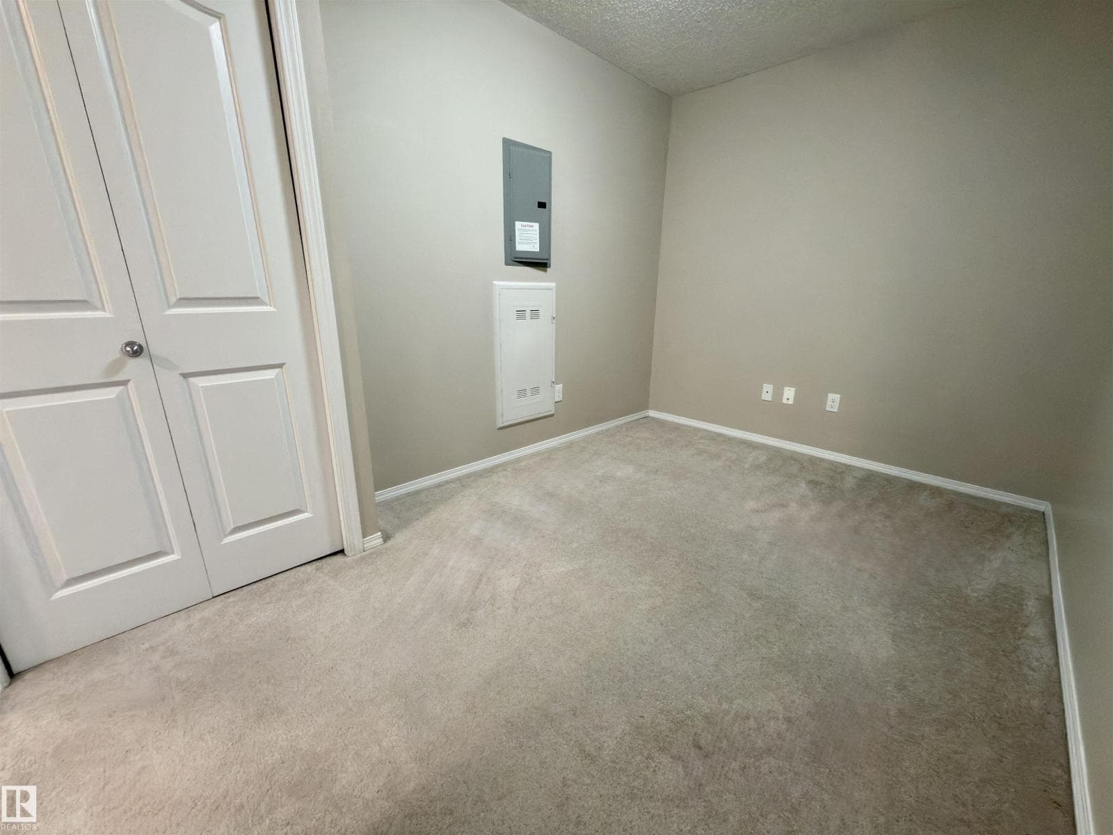 #205 11816 22 AV SW photo 5