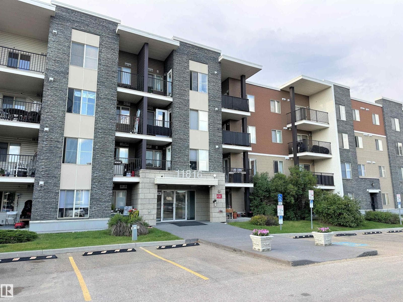 2 bed 2 bath single family at #205 11816 22 AV SW — $210,000