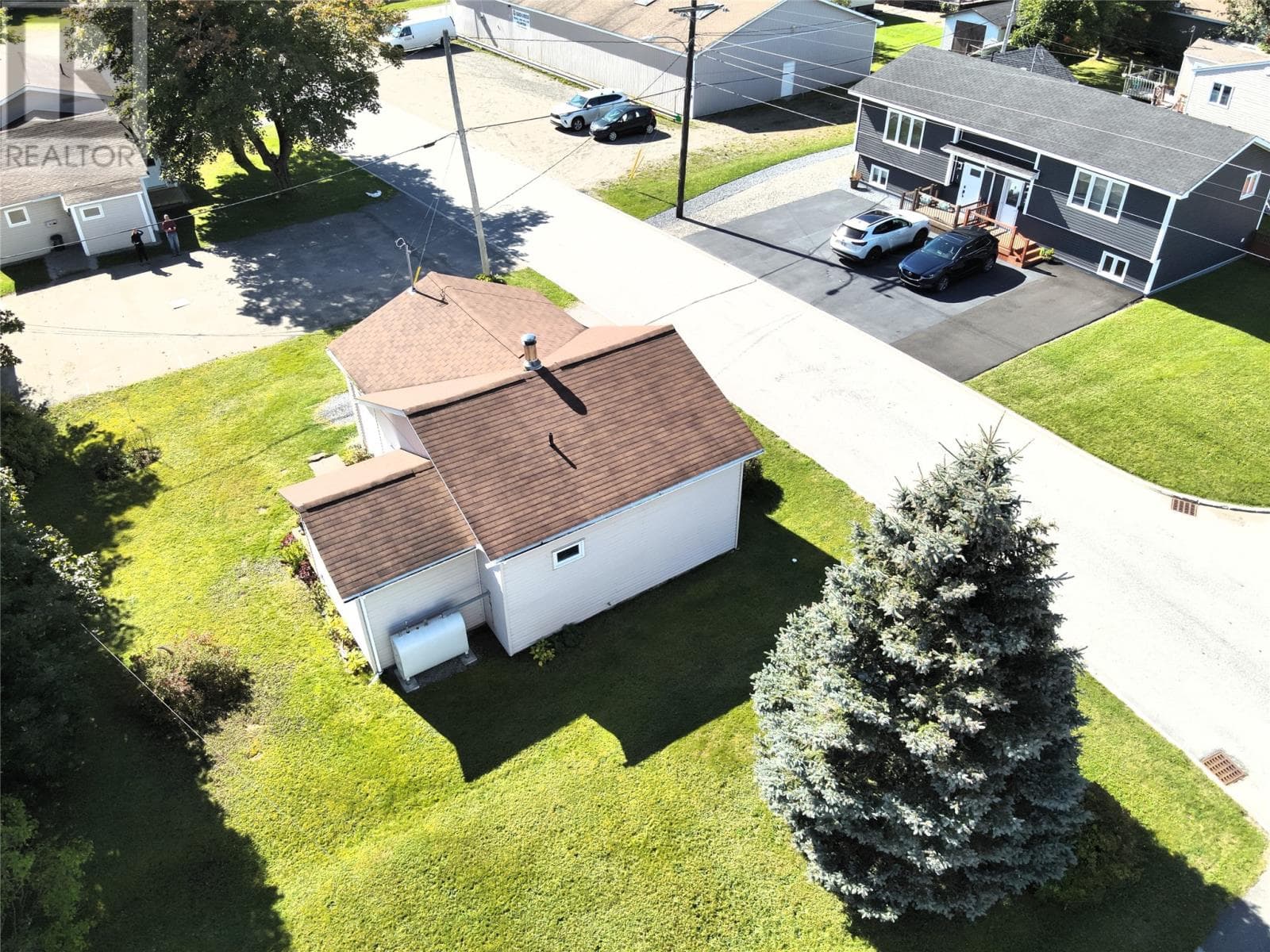 4 Hillview Avenue photo 2