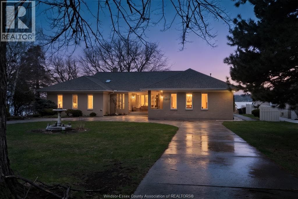 4470 RIVERSIDE DRIVE photo 3