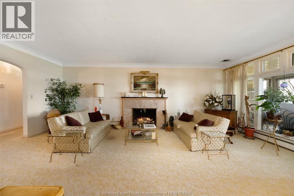 4470 RIVERSIDE DRIVE photo 5
