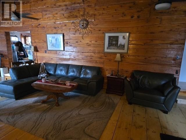 273 Dryden photo 3