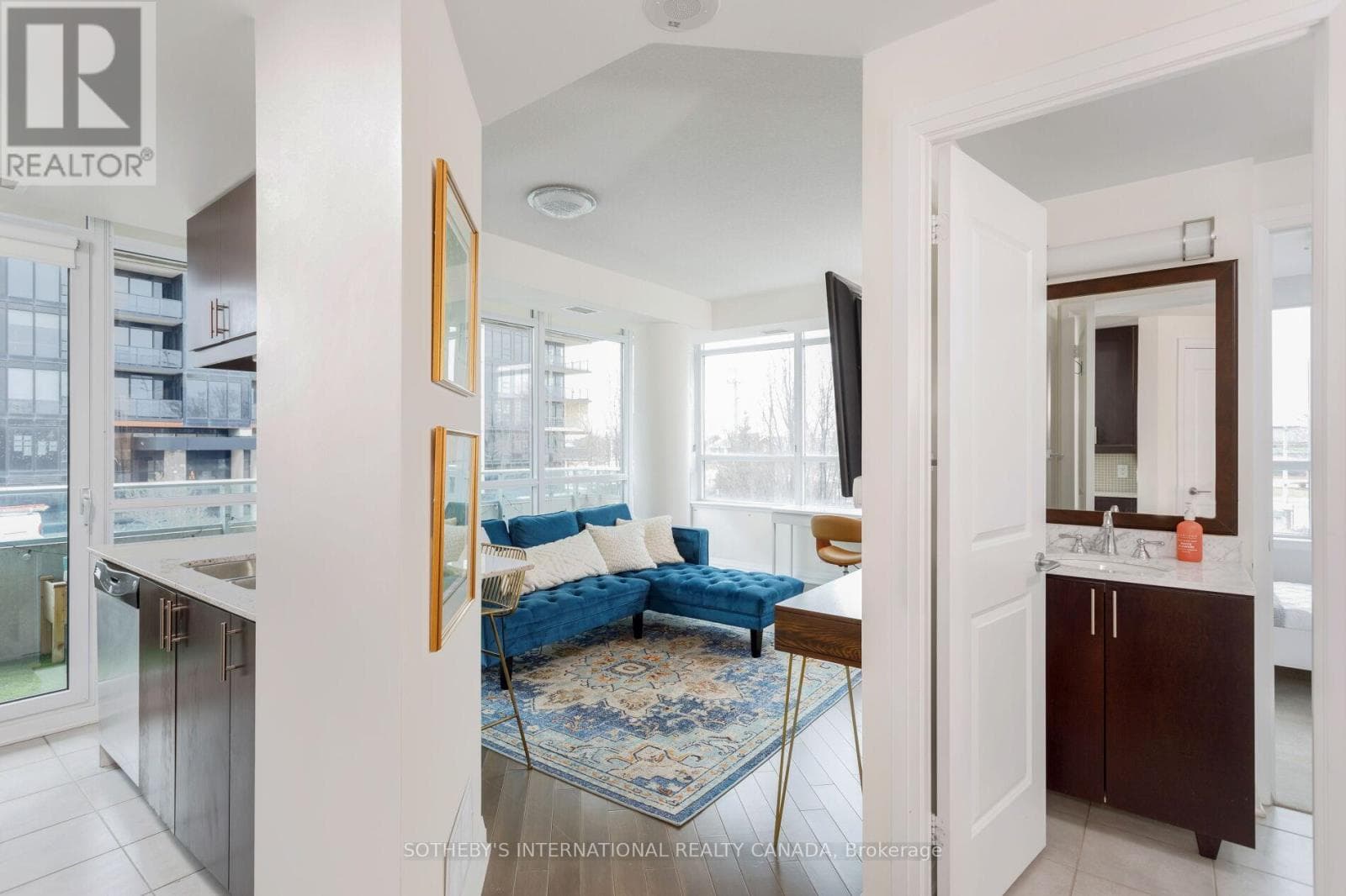210 - 1055 SOUTHDOWN ROAD photo 3