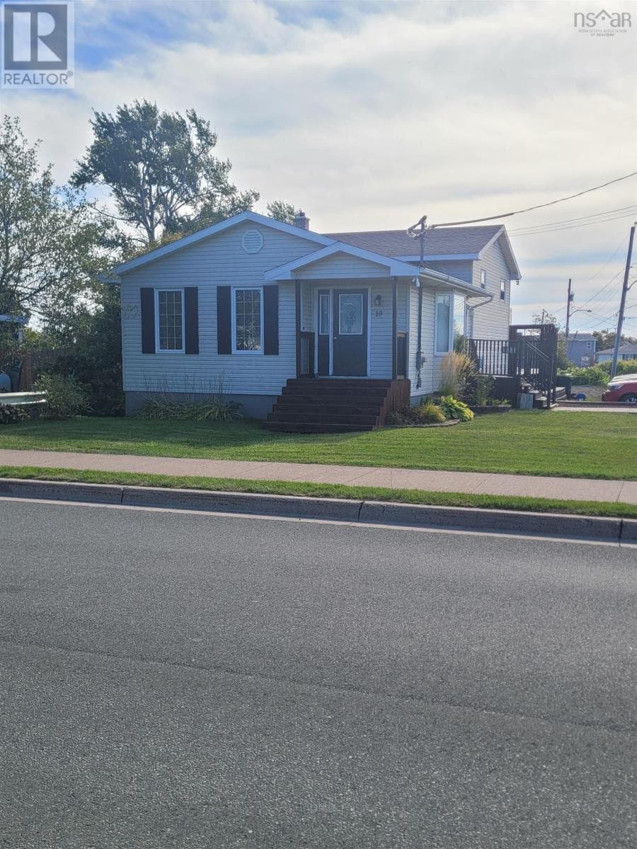 19 Highland Street photo 2