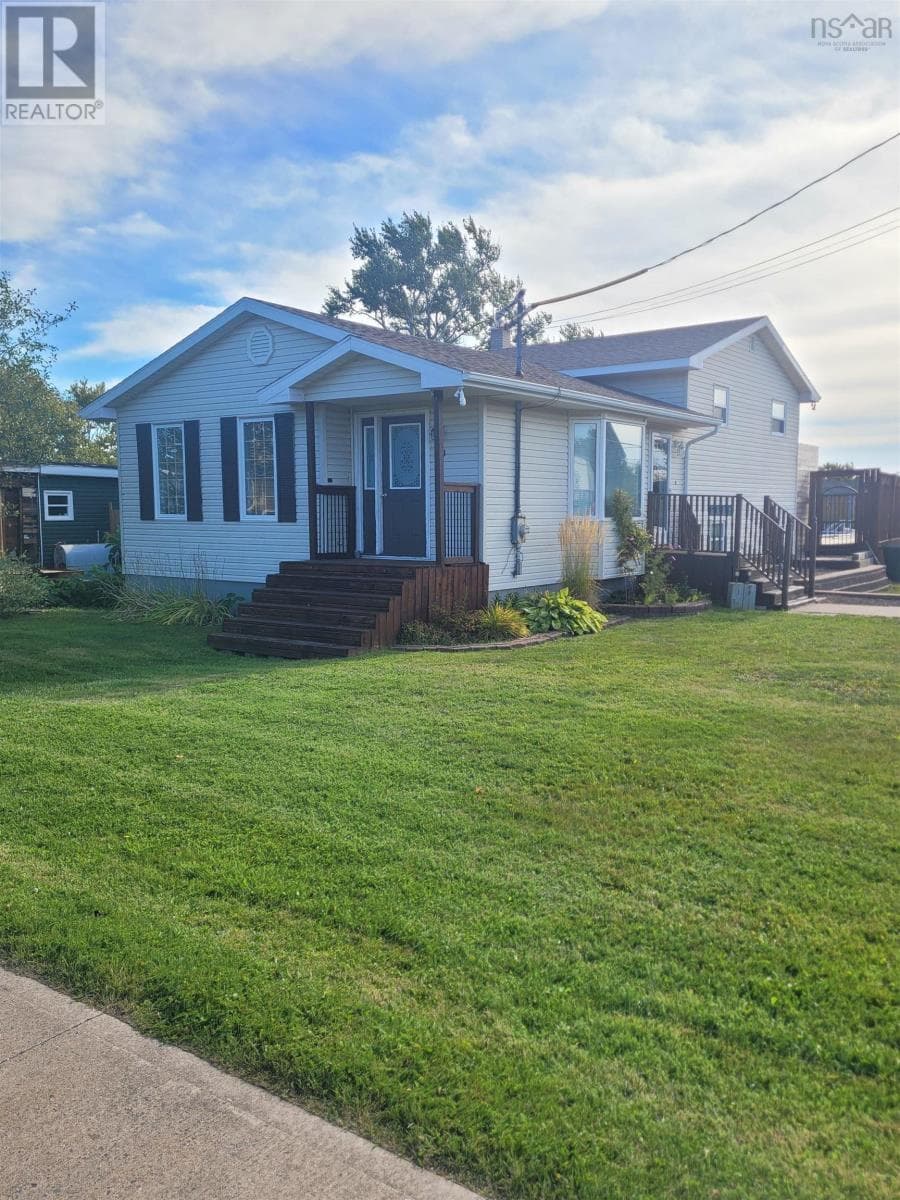 19 Highland Street photo 3