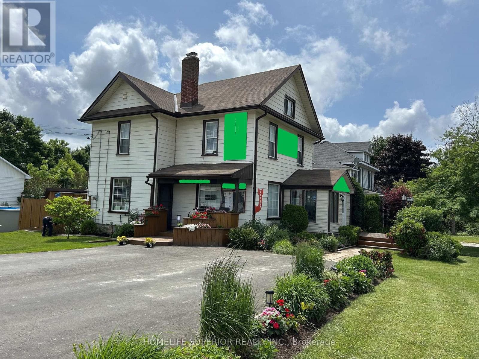 3 bed 2 bath single family at 34 MATTHEW STREET — $499,000